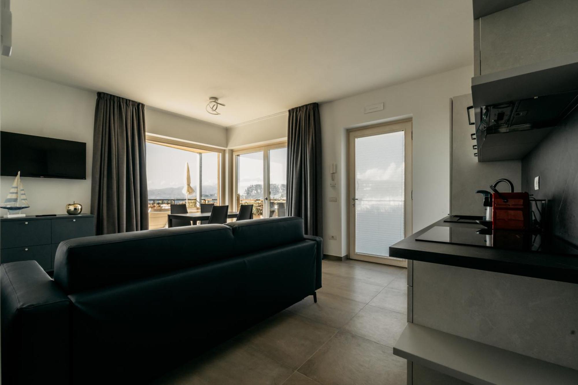ברדולינו Apartments Monsurei, Lake View מראה חיצוני תמונה