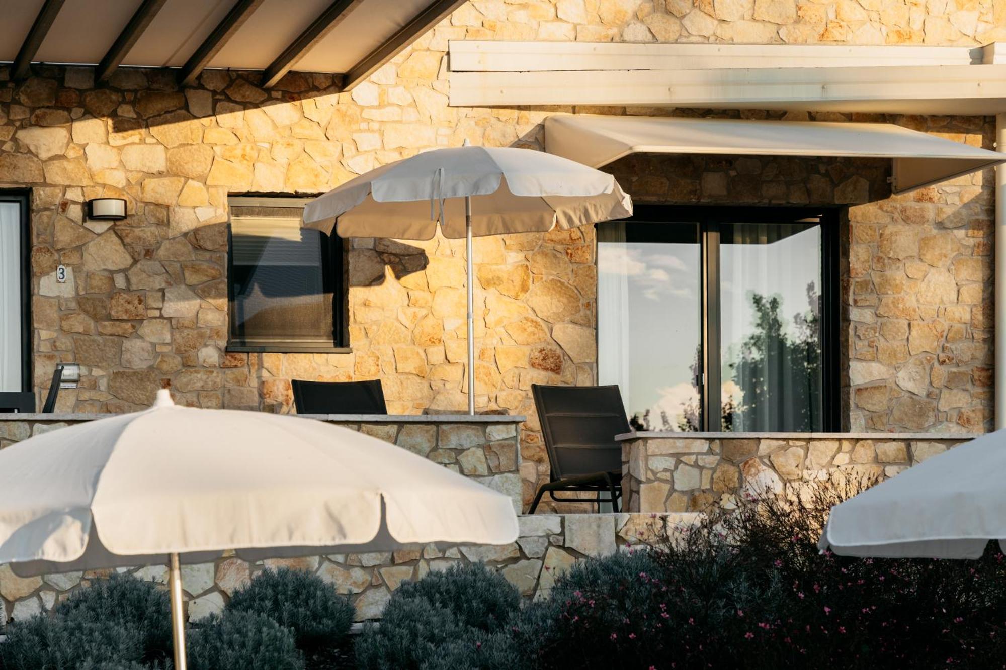 ברדולינו Apartments Monsurei, Lake View מראה חיצוני תמונה